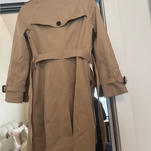 Vintage Burberry Double-Breasted Tan Trench Coat! - Picture 5 of 8
